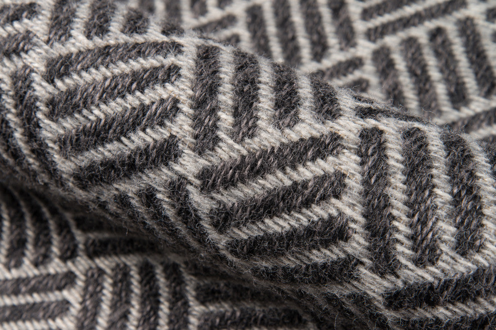 Momeni Como COM-4 Area Rug, Charcoal, 2'x3'