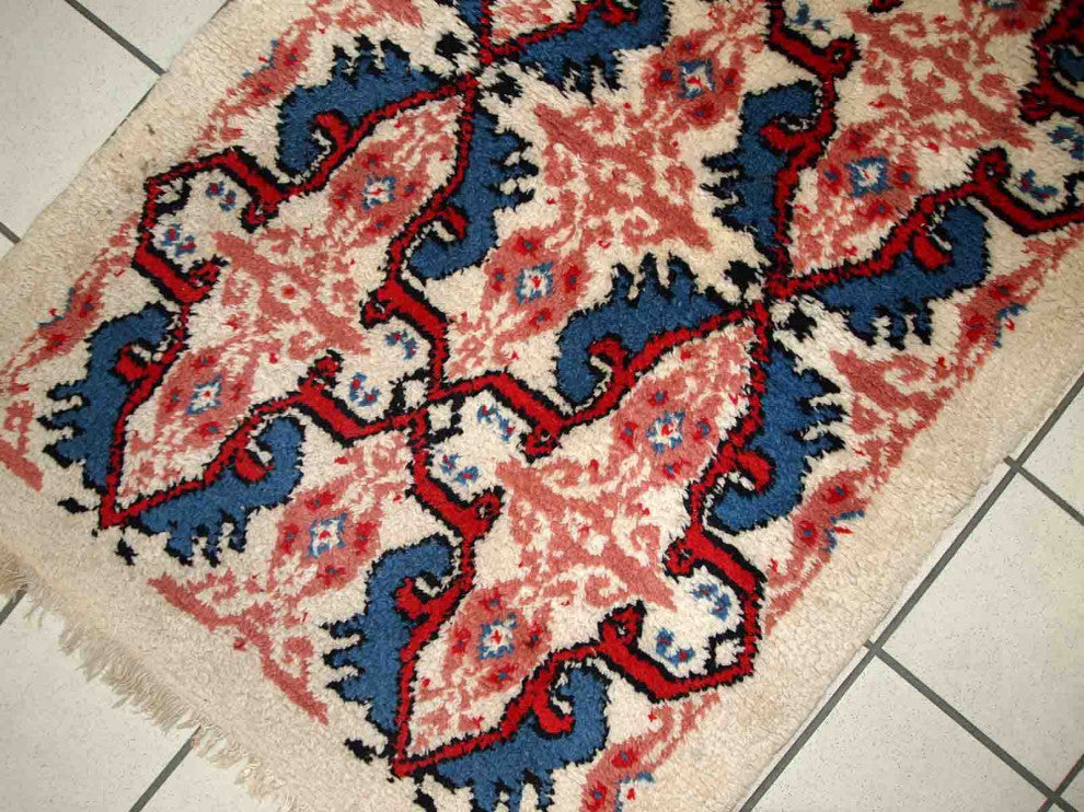Handmade Vintage Moroccan Berber Rug, 2.6'x5.4', 80cmx165cm 1970s