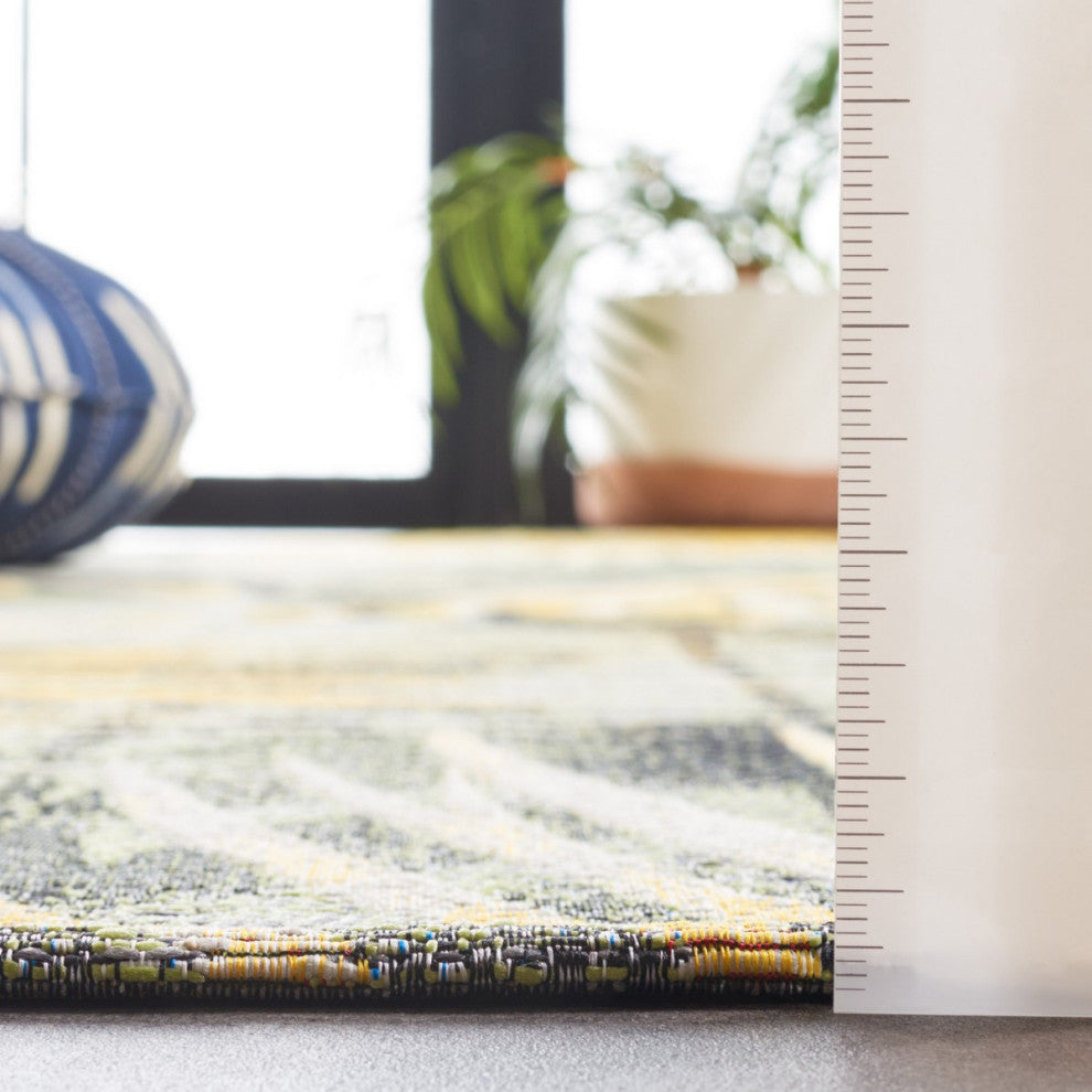 Safavieh Barbados Collection Indoor-Outdoor, BAR543 Rug, Green/Black/Gold, 6'6" Square