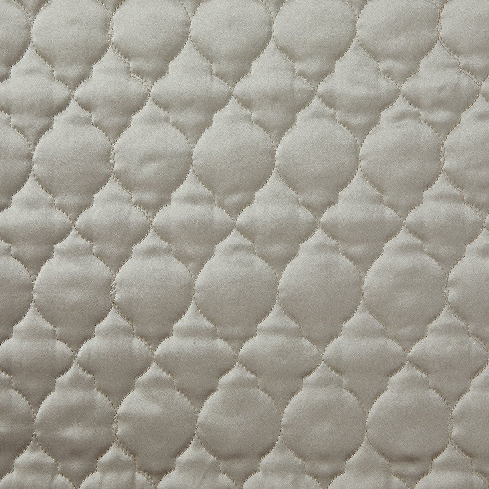 High Shine Satin Ogee Quatrefoil Quilt Pillow Sham Set, 2 Piece, Champagne, Standard