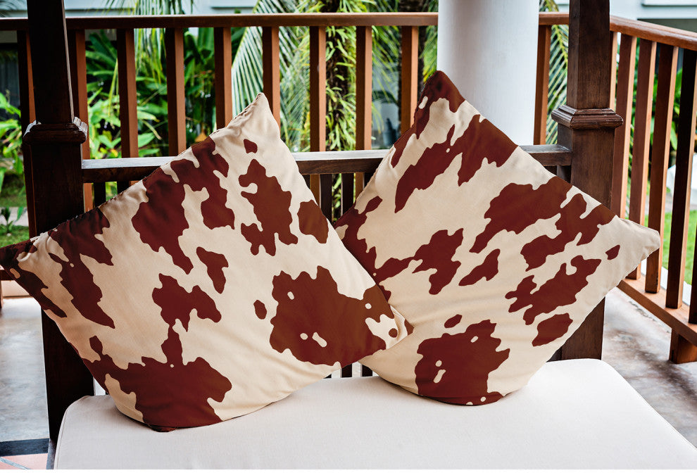 18" x 18" Moo Print Indoor/Outdoor Polyester Throw Pillow, Oak
