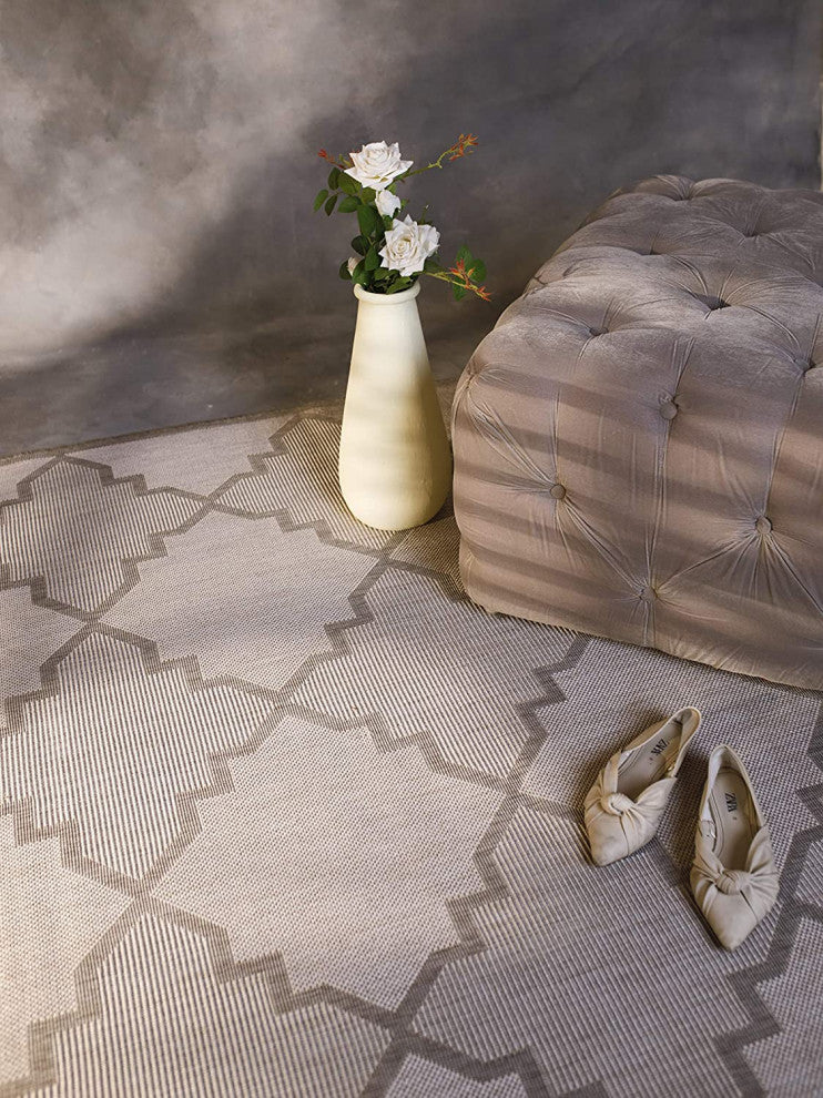 Outdoor Collection Trellis Diamond Rug Geometric Rug, Dove, 5'3"x7'6"