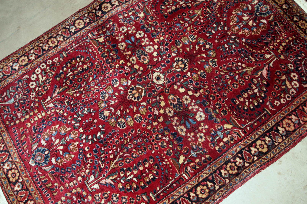 Handmade antique Persian Sarouk rug 3.2' x 5.3' (97cm x 151cm) 1920s