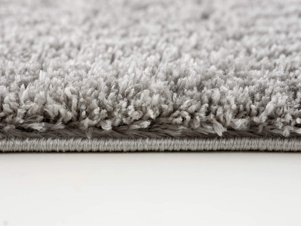 7"x9" Ivory Modern Solid Shag Area Rug