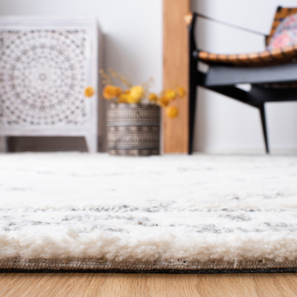 Safavieh Himalaya Collection CSB205F Rug, Ivory/Grey, 6' X 6' Square