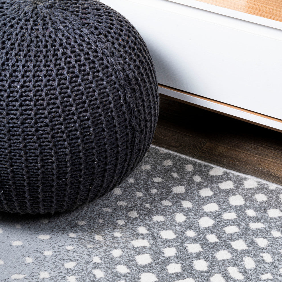Antelope Modern Animal Light Gray/Cream 3'x5' Area Rug