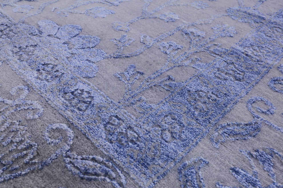 9' 2" X 12' 3" Persian Wool and Silk Handmade Rug Q9418