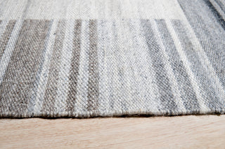 EORC Gray Hand Woven Wool And Viscose Reversible Flat Weave Durry Rug 4'x6'