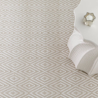 Dash & Albert Diamond Platinum/White Indoor/Outdoor Rug, White, 3' x 5'