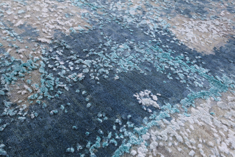 4' 0" X 6' 3" Handmade Wool and Silk Modern Rug Q7137