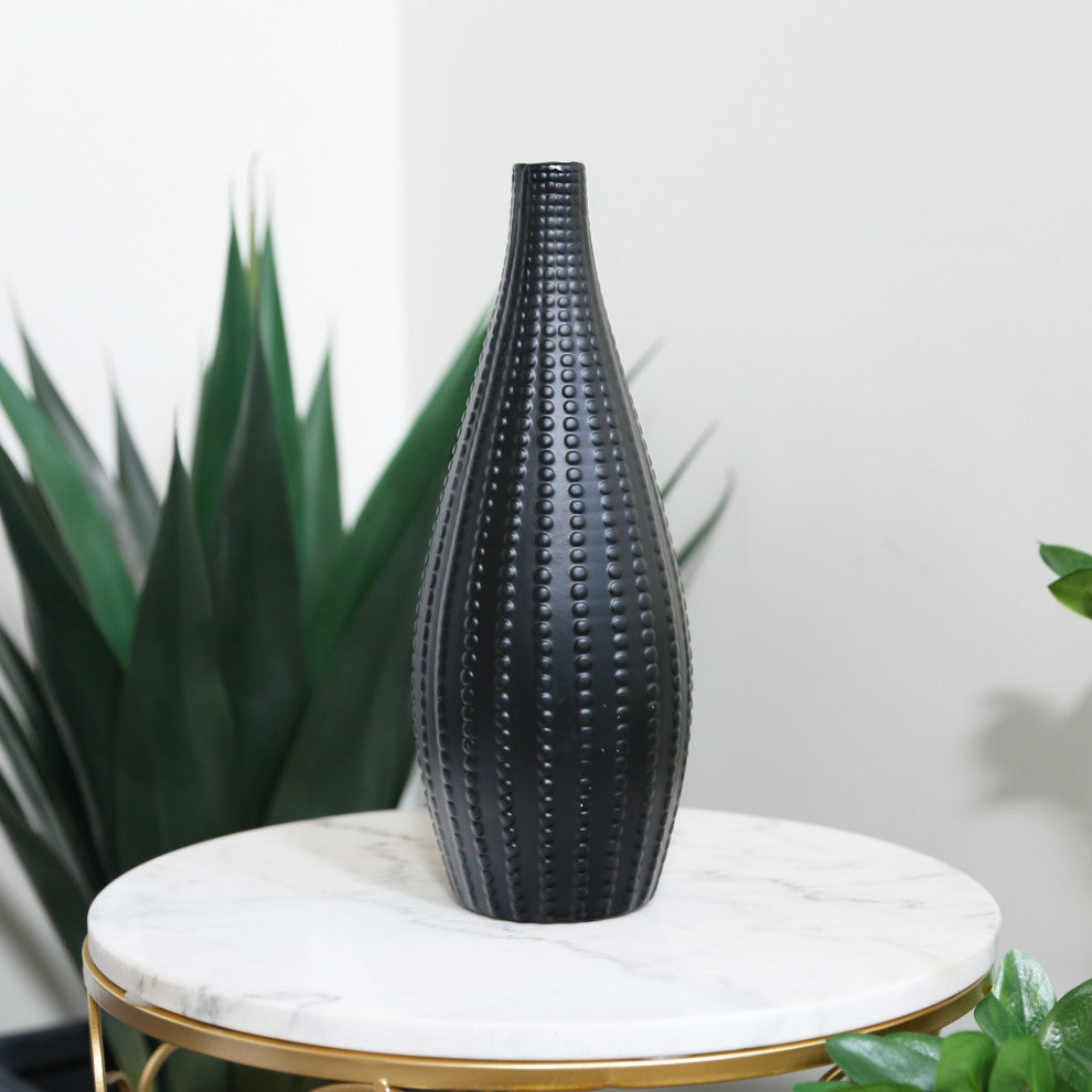 UTC21491 Ceramic Vase Matte Black