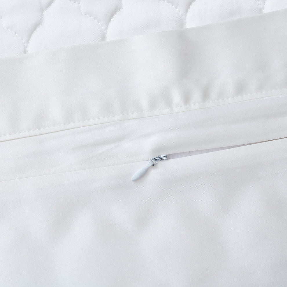 High Shine Satin Ogee Quatrefoil Quilt Pillow Sham Set, 2 Piece, White, Standard