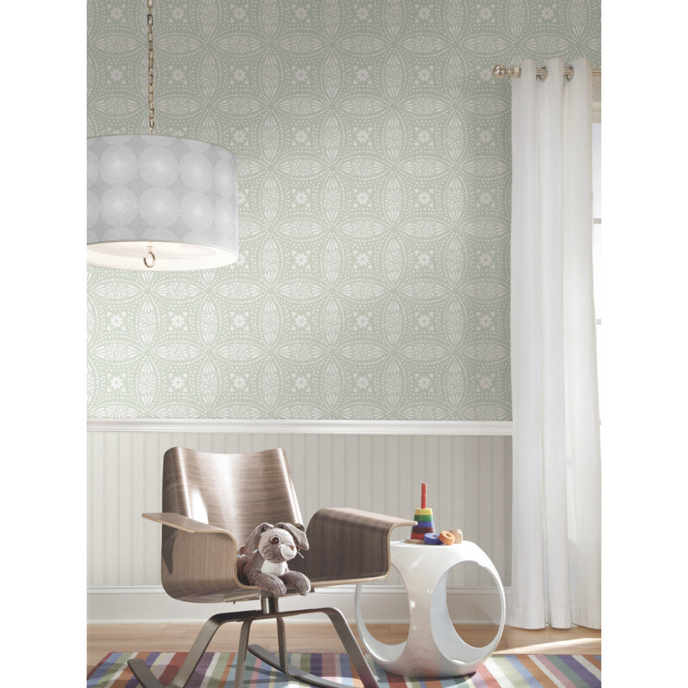 Green and White Overlapping Medallions Peel and Stick Wallpaper