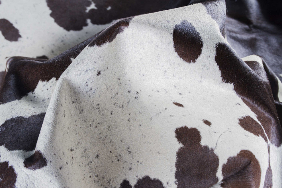 HomeRoots 72" x 84" White and Chocolate Cowhide Rug