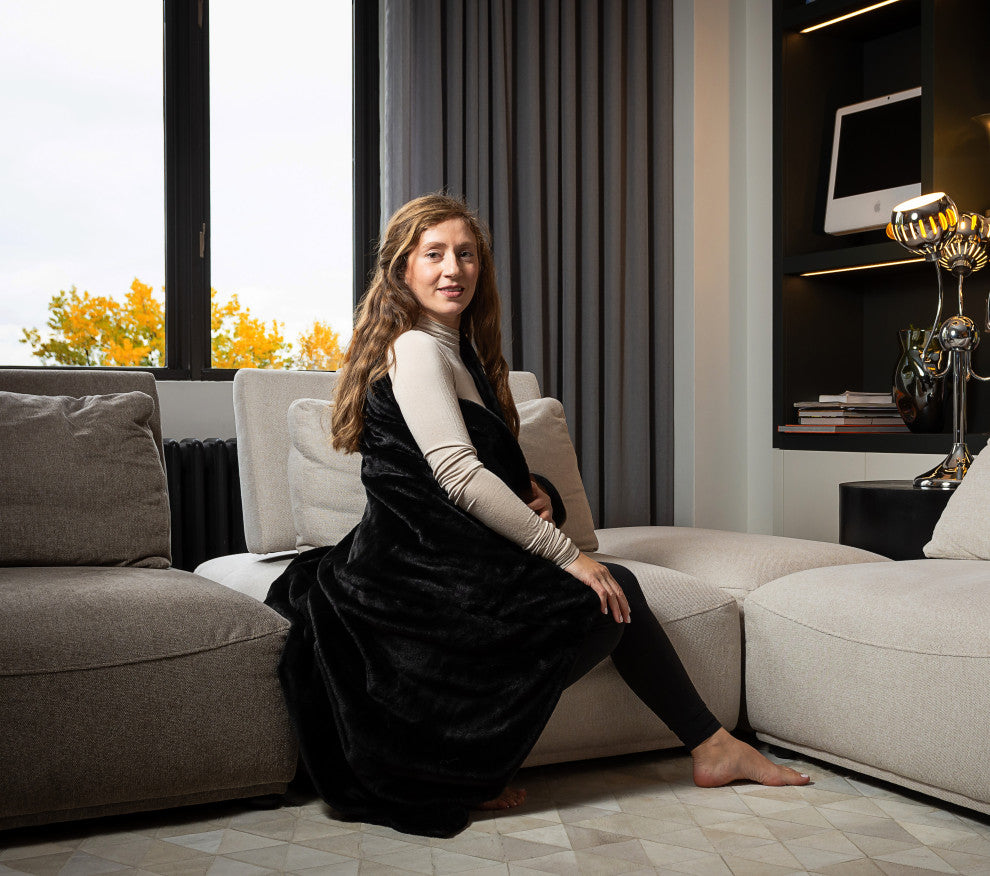 Limited Faux Fur Throw 50"x60", Black