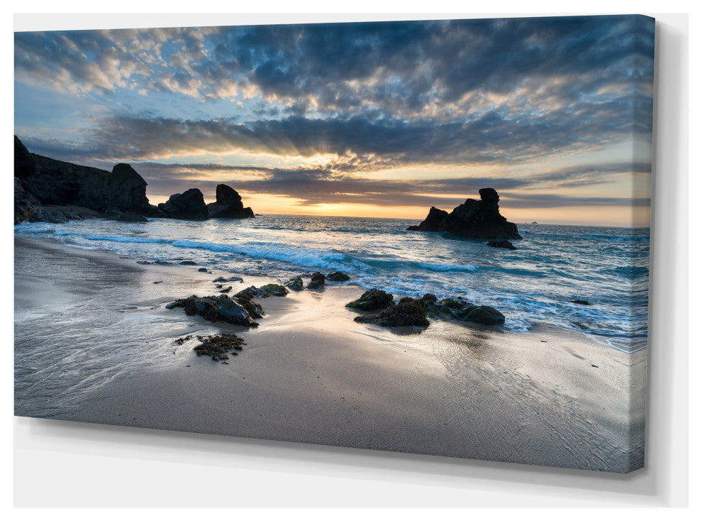 Designart 'Beautiful Porthcothan Bay' Seashore Canvas Art Print, 32"x16"