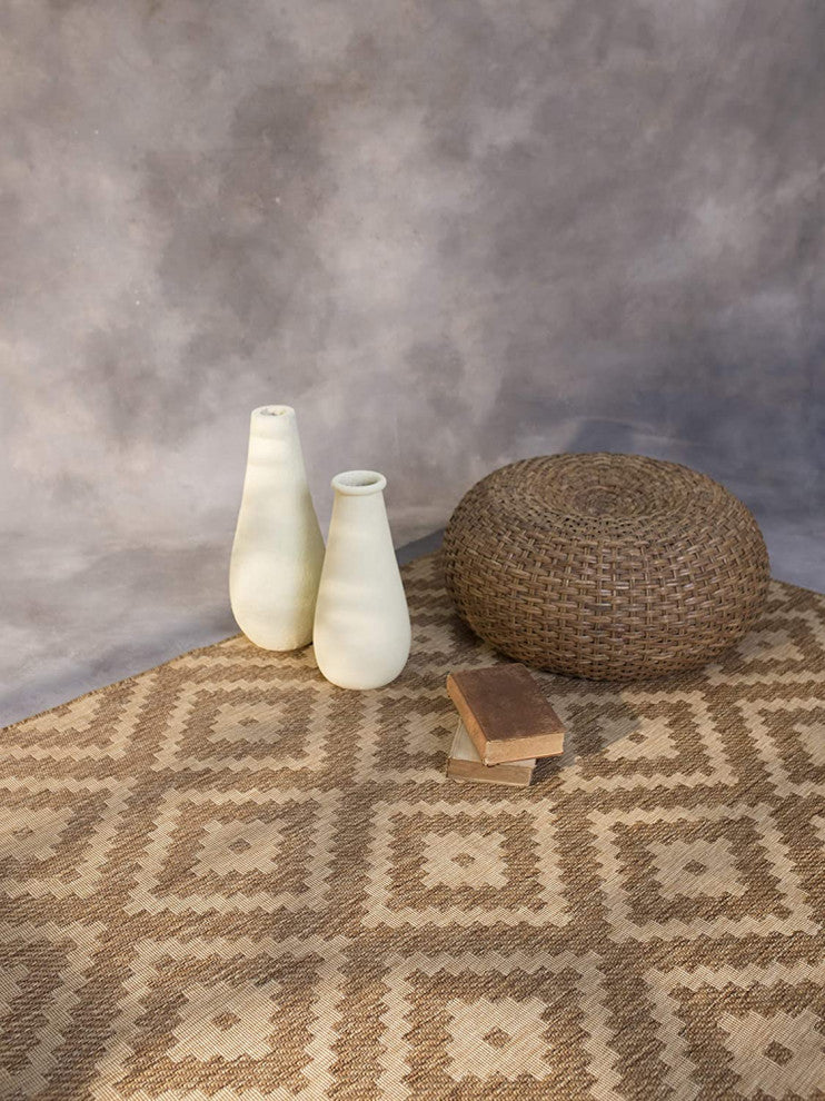 Outdoor Collection Accent Diamond Rug - Moroccan Rug, Neutral, 7'10"x10'