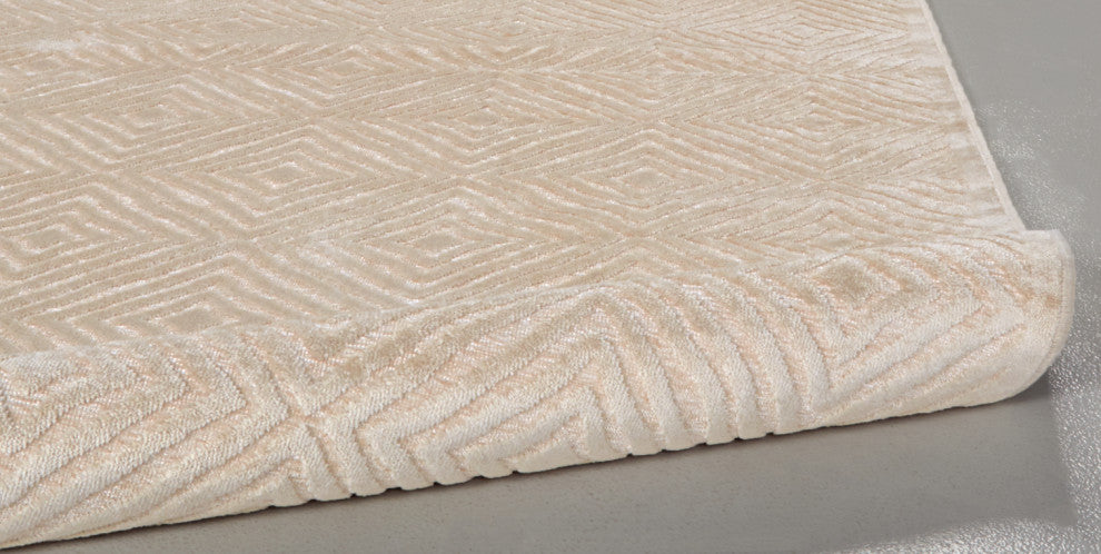Weave & Wander Soho Zam Soft Chenille Rug, Ivory, 5'3"x7'6"