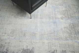 Fine Pure Silk Hand-Knotted Silk Ivory/Dark Gray/Multi Area Rug