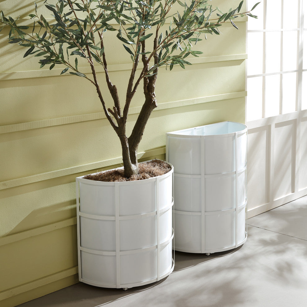 Fremont Demilune Planter Short