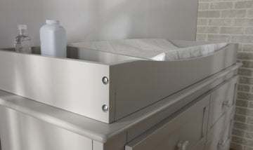 Pali Design Changing Tray, White