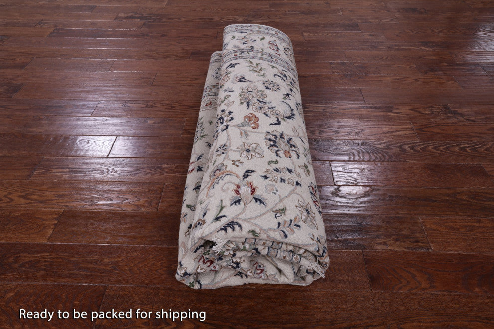 8' Square Wool and Silk Handmade Persian Nain Rug Q9341