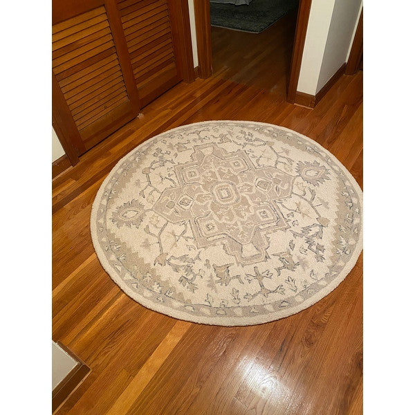 Safavieh Micro-Loop Mlp503B Traditional Rug, Ivory and Beige, 5'0"x5'0" Round