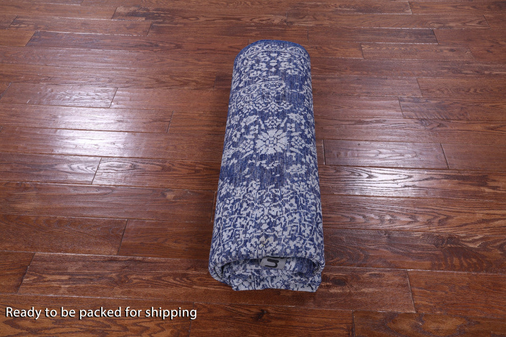 6' 0" X 9' 5" Wool & Silk Persian Hand Knotted Rug - Q15524
