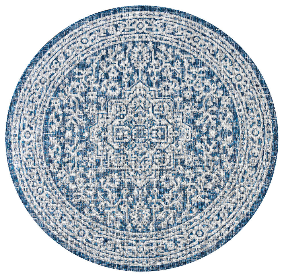 Sinjuri Medallion Textured Weave Indoor/Outdoor Area Rug