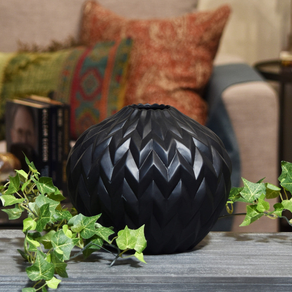 Ceramic Vase, Matte Black