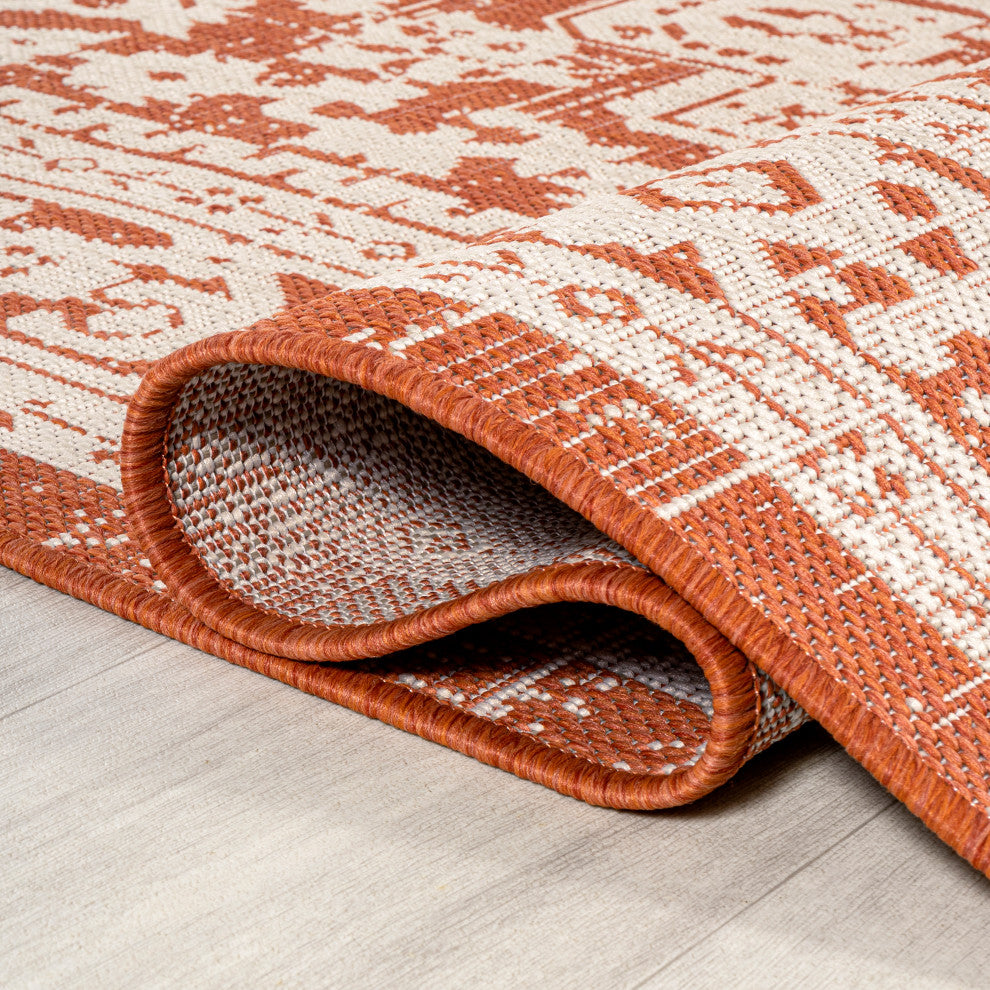 Sinjuri Medallion Textured Weave Indoor/Outdoor, Orange/Cream, 5' Square