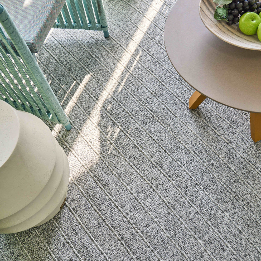 Nova Indoor/Outoor Handmade Flatwoven PET yarn Gray Area Rug, 9'x12'