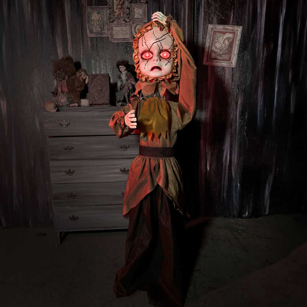 Lifesize Animatronic Demon Girl, Lights and Sound