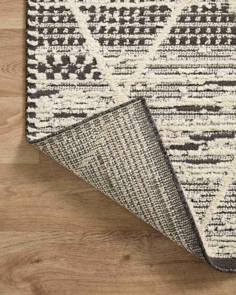 Loloi II Fabian Charcoal/Ivory 2'7"x4' Accent Rug
