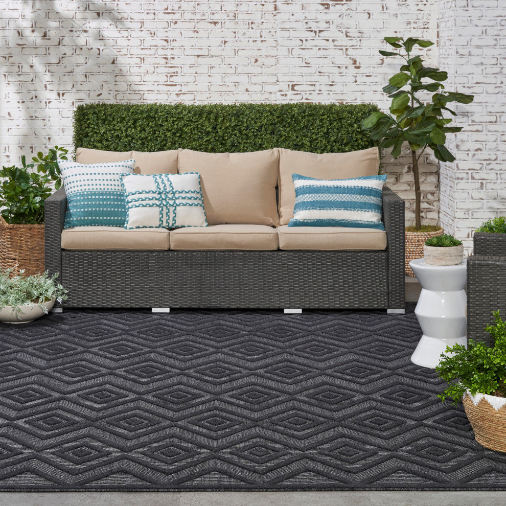 Nourison Versatile 7' x 10' Charcoal/Black Modern Area Rug