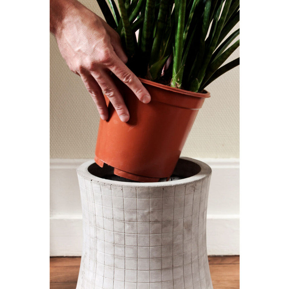 Lyon Beton Urban Garden Nuclear Plant Flower Pot