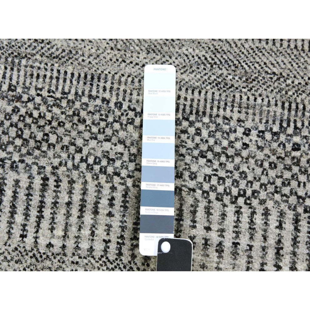 Pastel Gray Natural Undyed Wool Grass Design Hand Knotted Round Rug 4'9"x4'10"