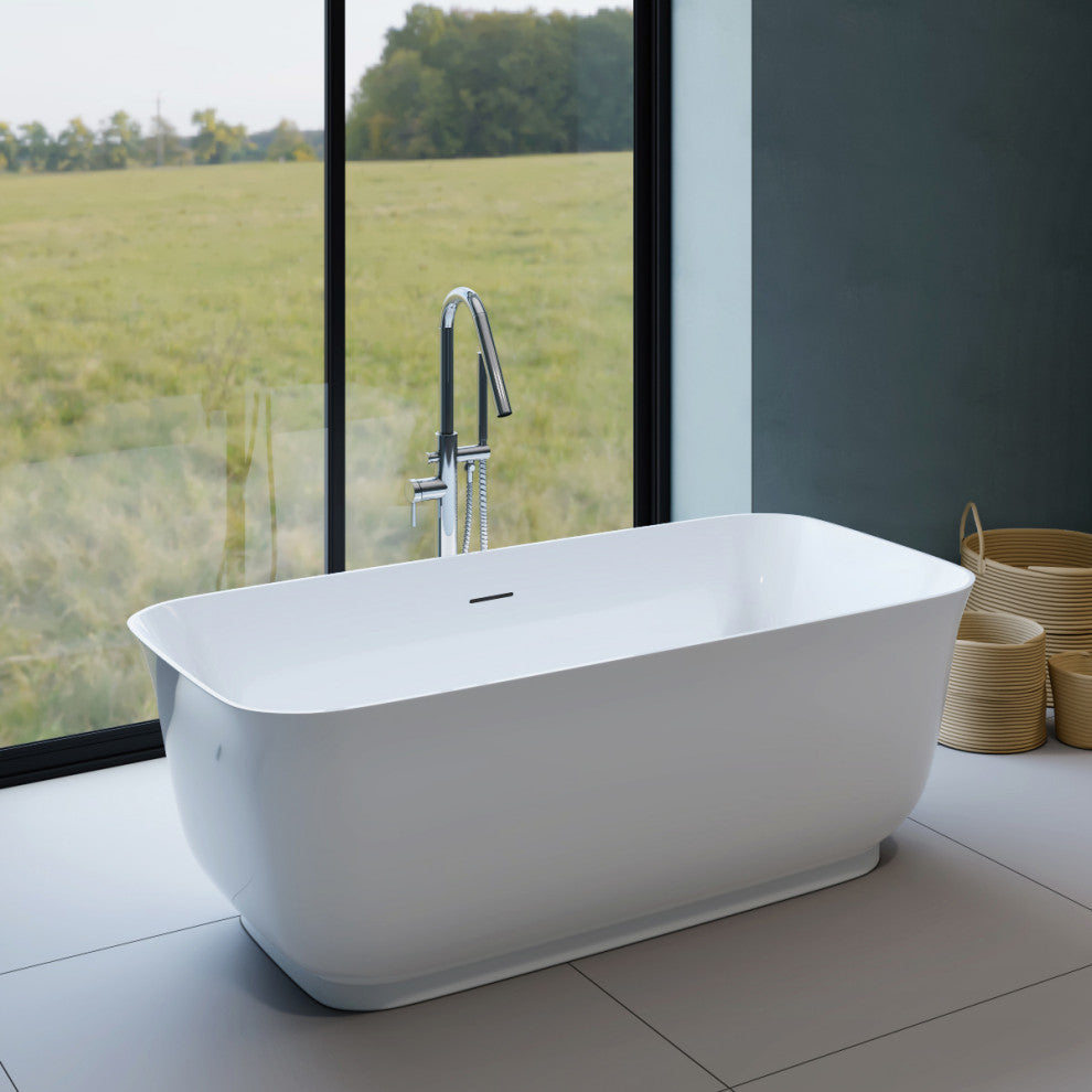 Mina 67" Bathtub, White