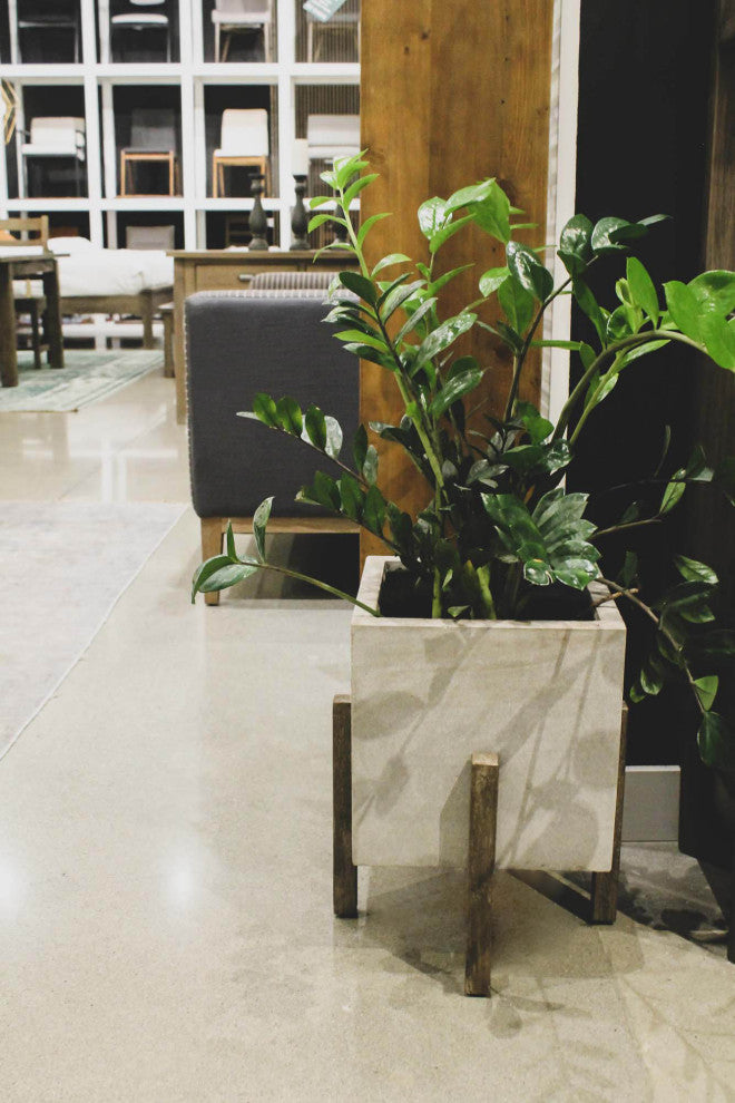 Patio 14" Wide Square Standing Pot