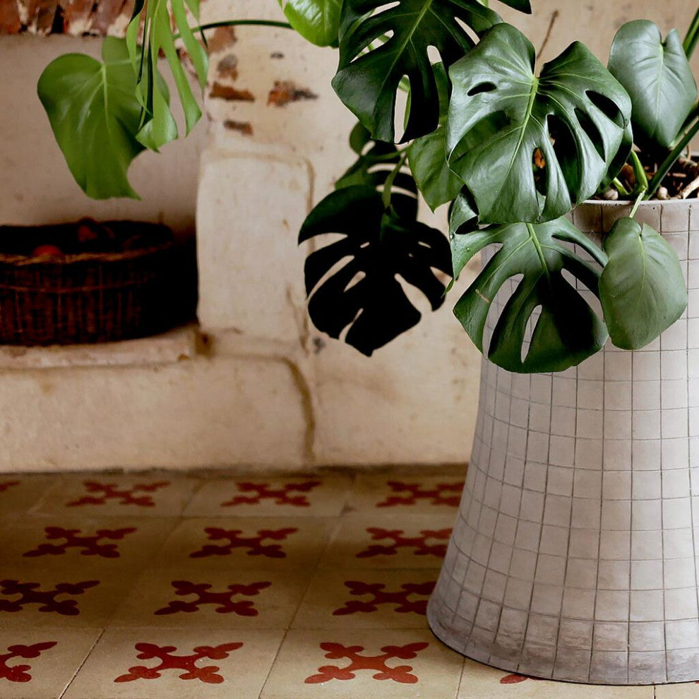Lyon Beton Urban Garden Nuclear Plant Flower Pot