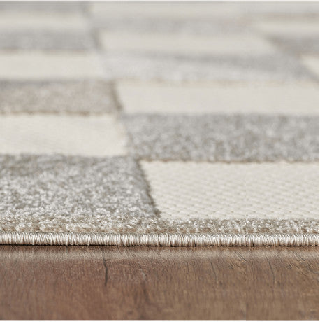 2"x4" Gray Triangle Indoor Outdoor Area Rug