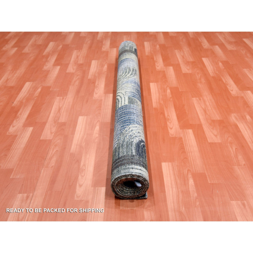 THE INTERTWINED PASSAGE Hand Knotted Silk Textured Wool Oriental Rug, 6'0"x9'0"