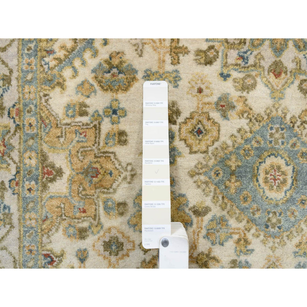 Ivory Karajeh Design Soft and Pure Wool Hand Knotted Oriental Rug 4'1" x 6'6"