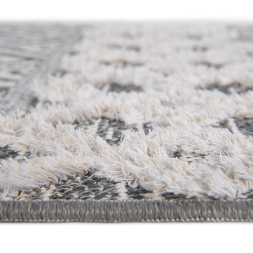 Unique Loom Sabrina Soto Casa  Valencia Area Rug