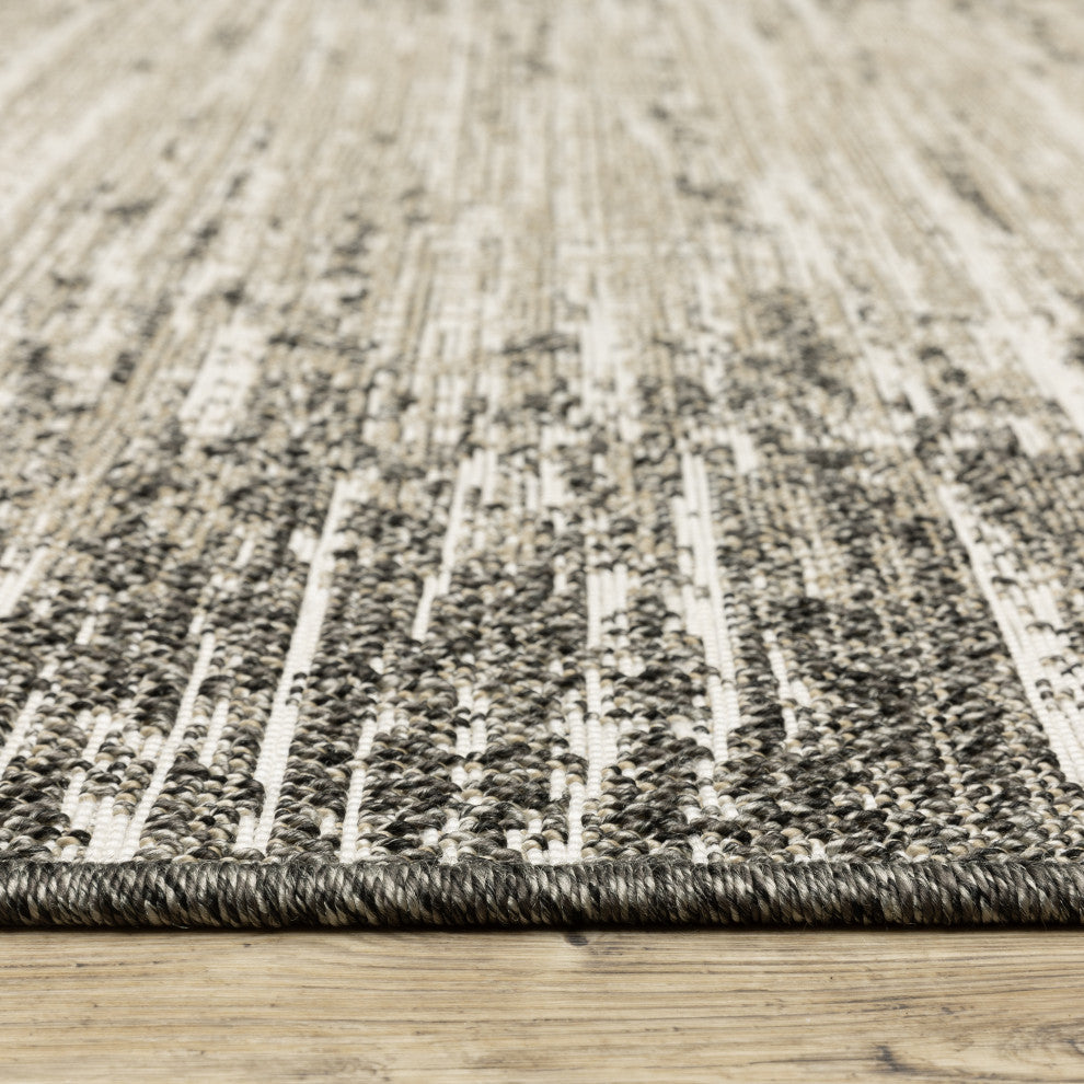 Genoa Weathered Beige/ Black Flatwoven Indoor-Outdoor Area Rug 5'3" x 7'3"