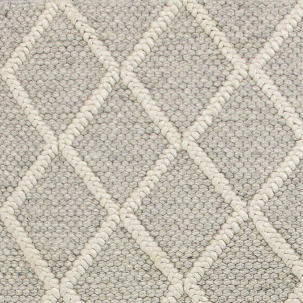 HomeRoots 9'x13' Grey Hand Woven Diamond Pattern Indoor Area Rug