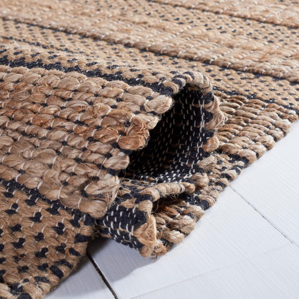 Safavieh Natural Fiber Collection NFB654Z Rug, Black/Natural, 3' x 5'