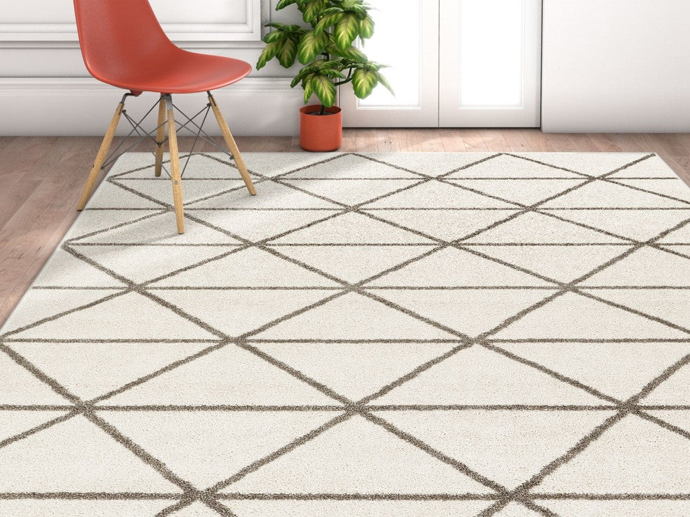 Well Woven Serenity Dulce Modern Geometric Triangles Ivory Area Rug SE-142