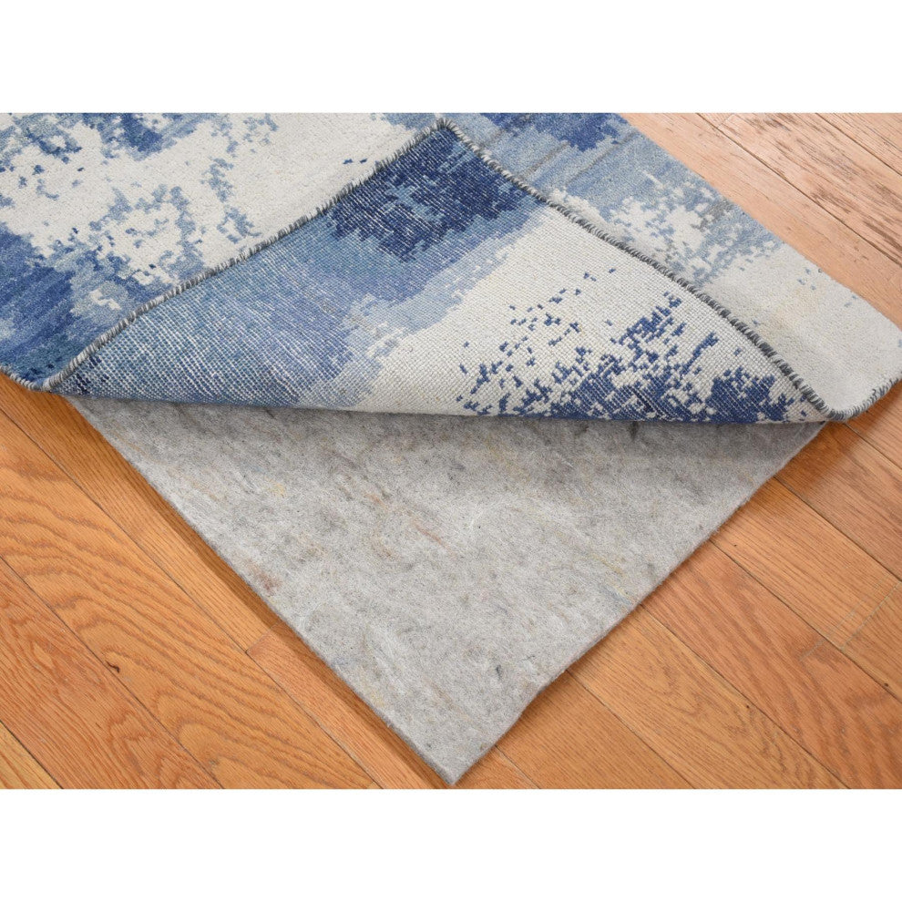 Ivory/Denim Blue 100% Wool Hand Knotted Modern Abstract Design Rug, 2'0"x3'0"