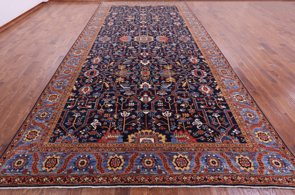 8' 11" X 17' 6" Hand Knotted Persian Fine Serapi Rug - Q12872